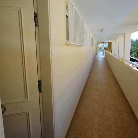 Charming In With Shared Pool Appartement