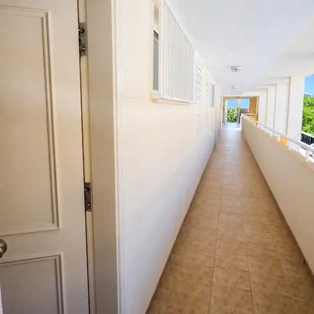 Charming In With Shared Pool Appartement *