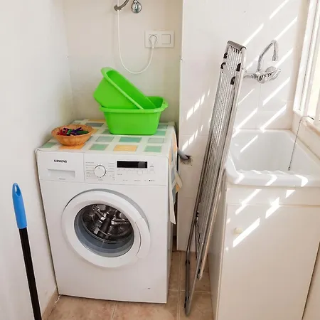 Charming In With Shared Pool Appartement