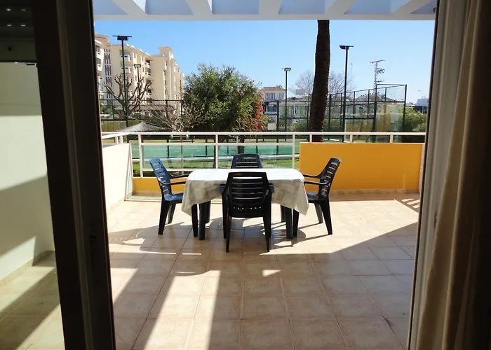 Charming In With Shared Pool *