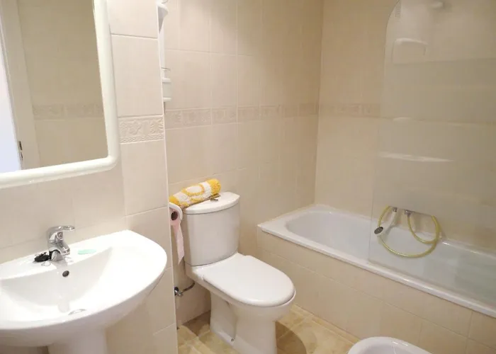 Charming In With Shared Pool Apartman