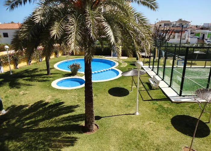 Charming In With Shared Pool Денія