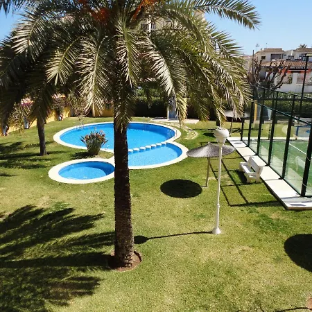 Charming In With Shared Pool Денія