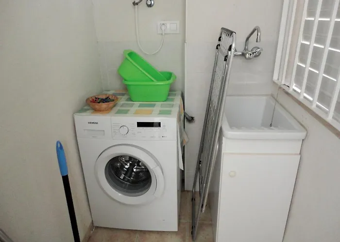 Charming In With Shared Pool