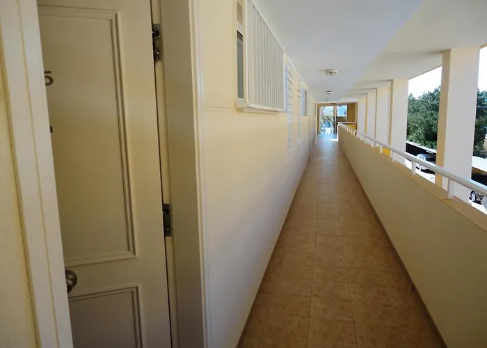 Charming In With Shared Pool Apartamento